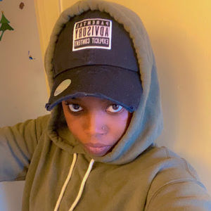 Meet your Posher, Latasha